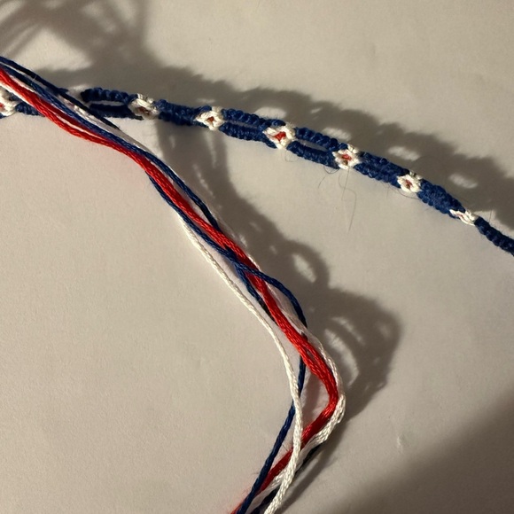 Handmade daisy chain Bracelet. Made to order! - Picture 2 of 2